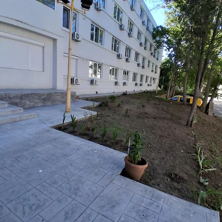 Garsoniera Langa Mare كونستانتا