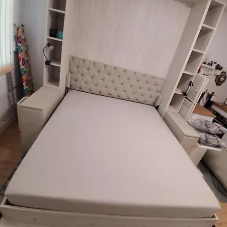 Garsoniera Langa Mare *