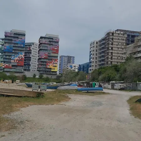 Garsoniera Langa Mare Констанца